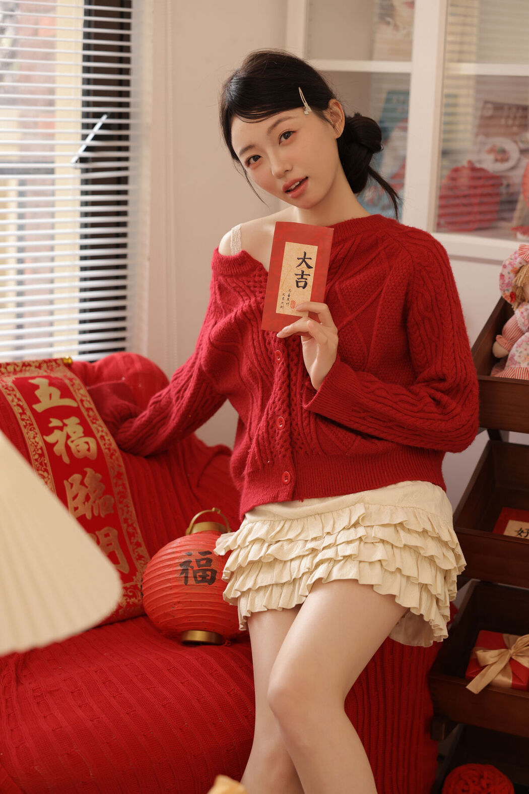 YiTuYu艺图语 Vol.8451 小羊爱干饭 (24P)