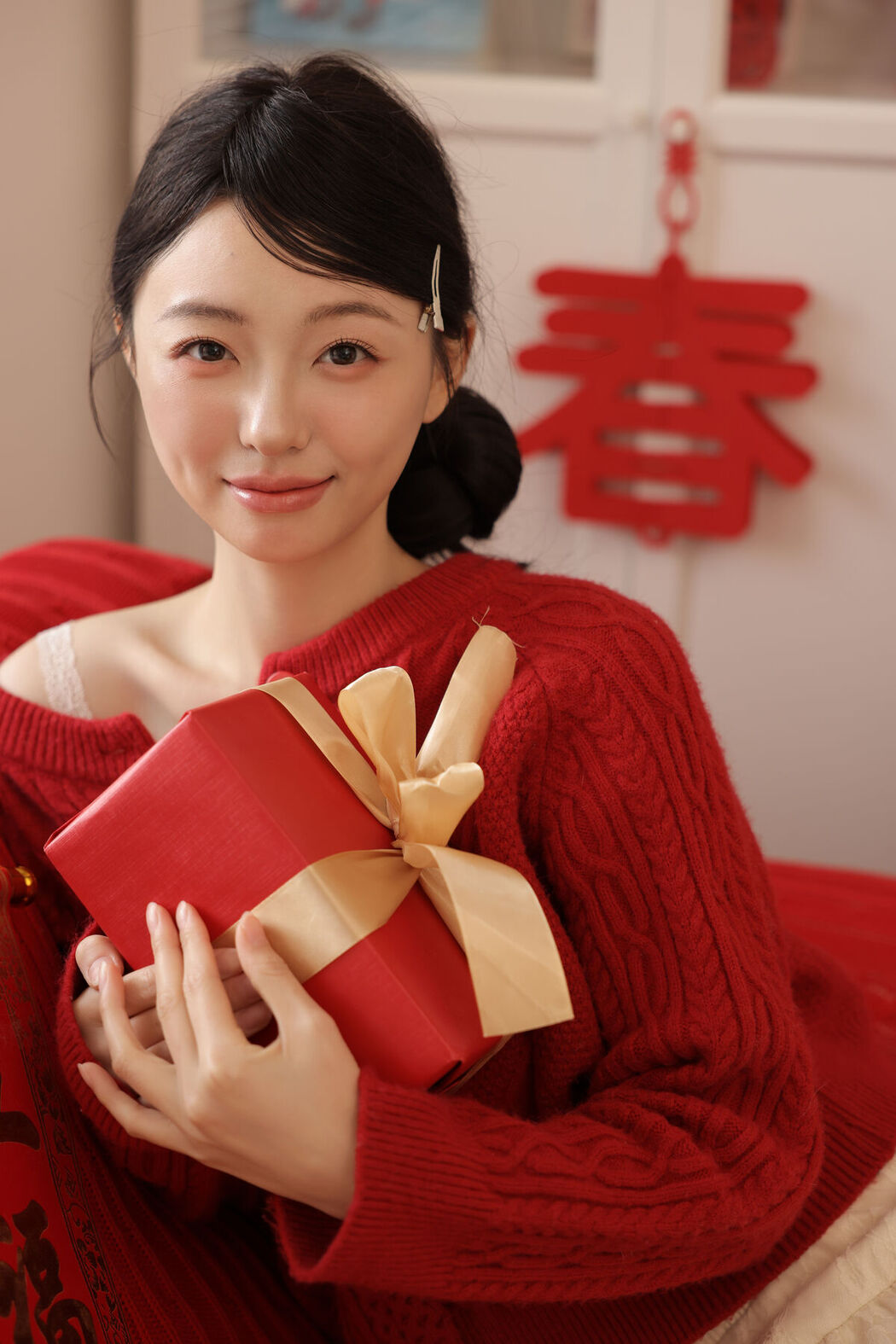 YiTuYu艺图语 Vol.8451 小羊爱干饭 (24P)