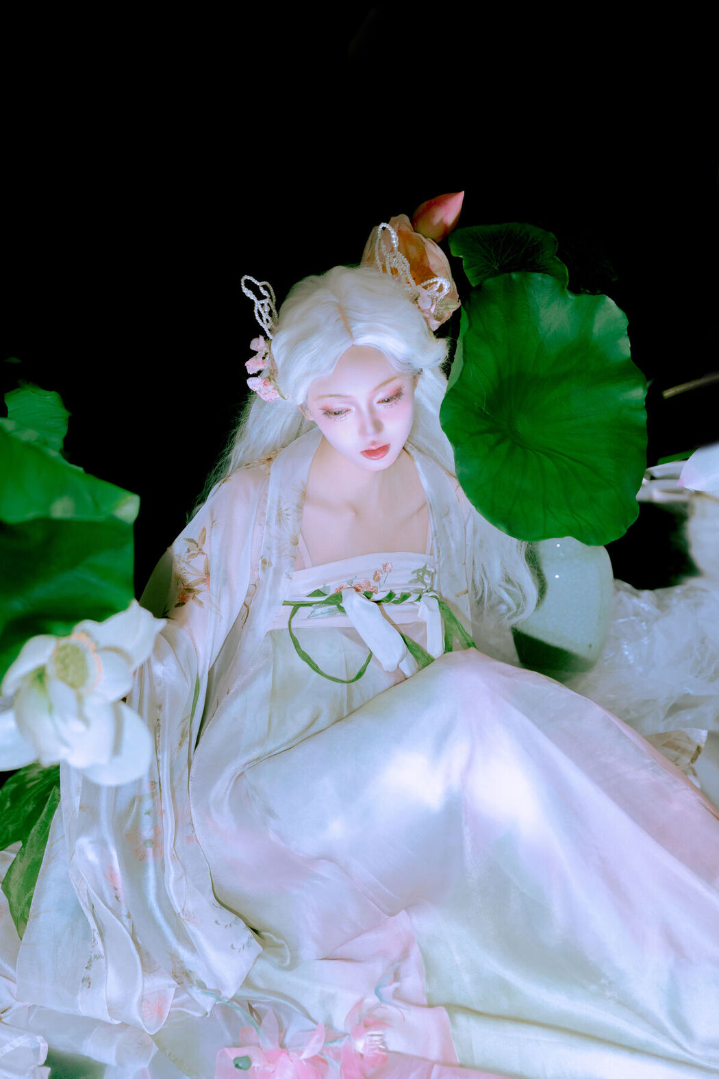 YiTuYu艺图语 Vol.8448 冷酷王爷 (23P)