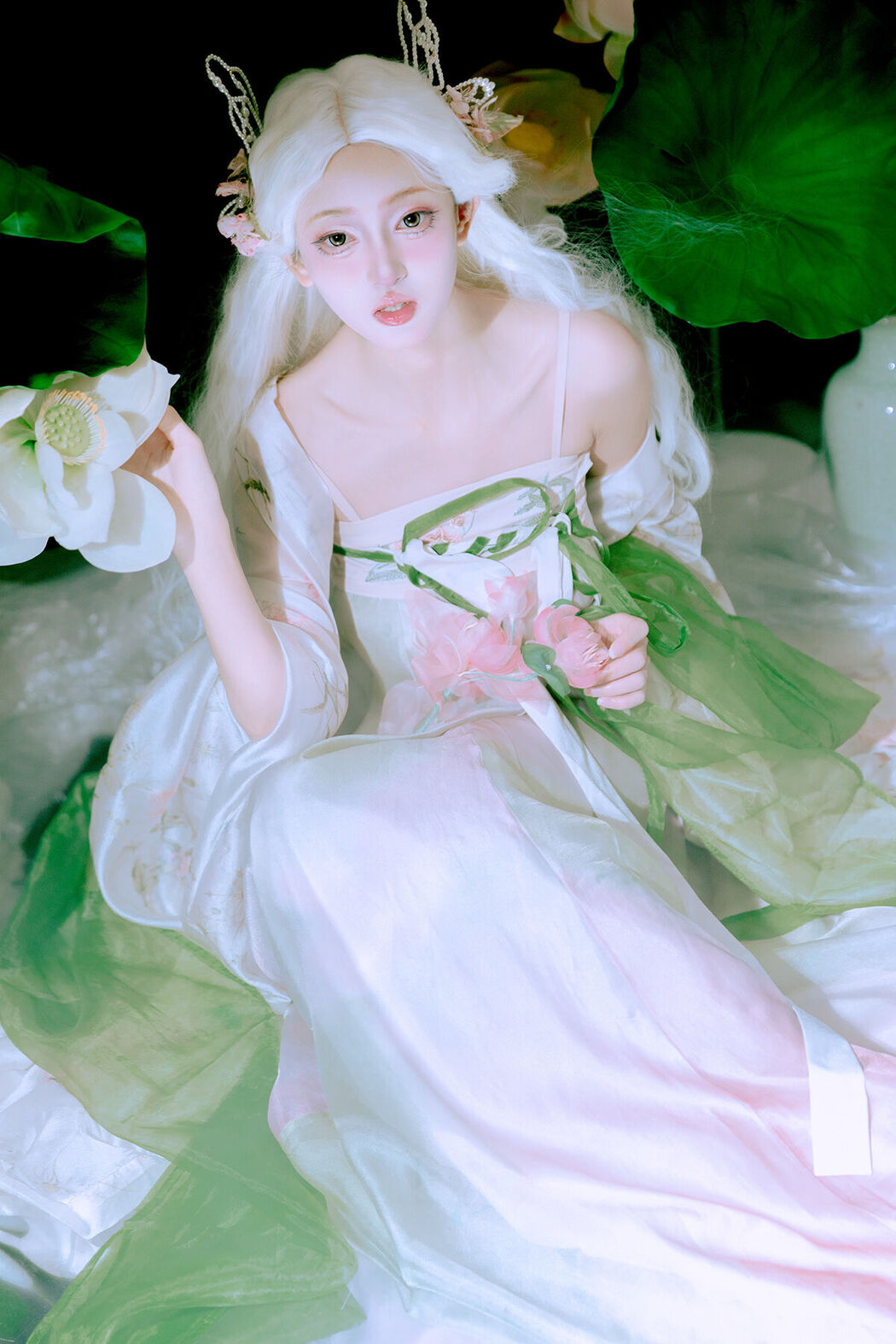 YiTuYu艺图语 Vol.8448 冷酷王爷 (23P) Cover Photo