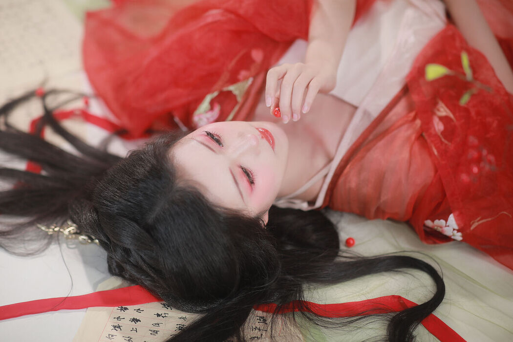 YiTuYu艺图语 Vol.8436 阿初 (23P)