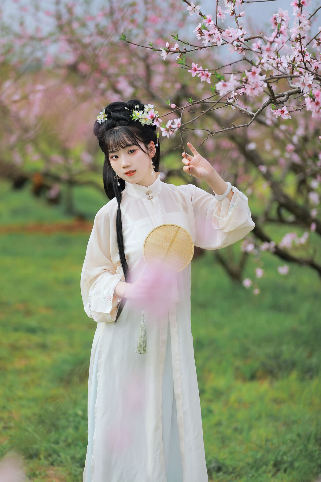 YiTuYu艺图语 Vol.8461 周周Ay (23P)