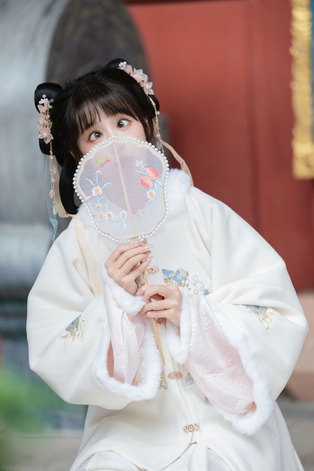 YiTuYu艺图语 Vol.8447 夏芋小年 (24P)