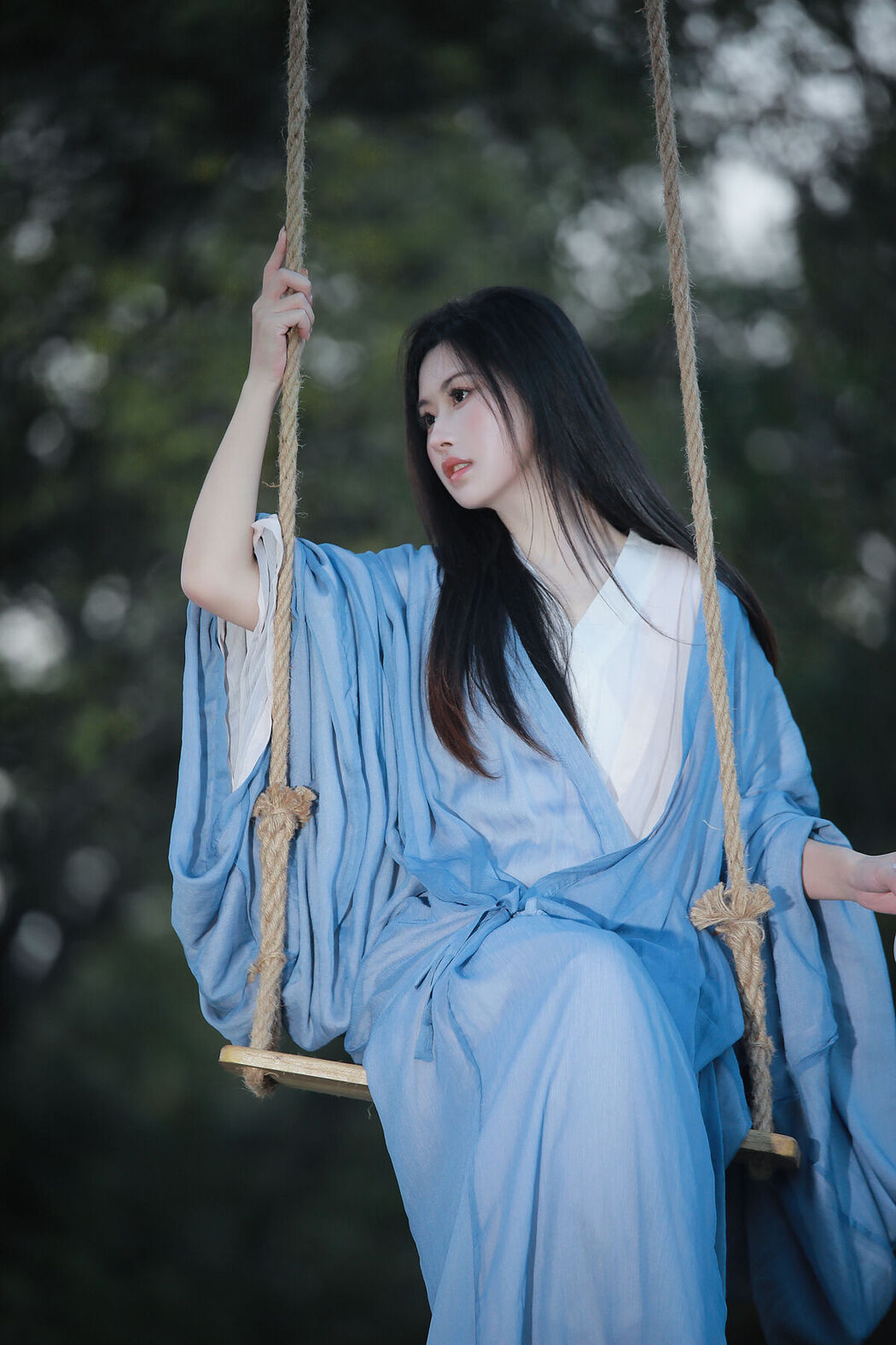 YiTuYu艺图语 Vol.8432 keikei白茶清欢 (23P)