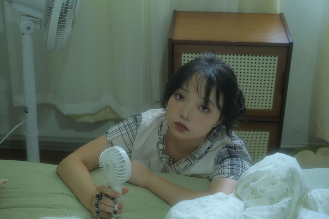 YiTuYu艺图语 Vol.8449 贝贝bu睡觉 (21P)