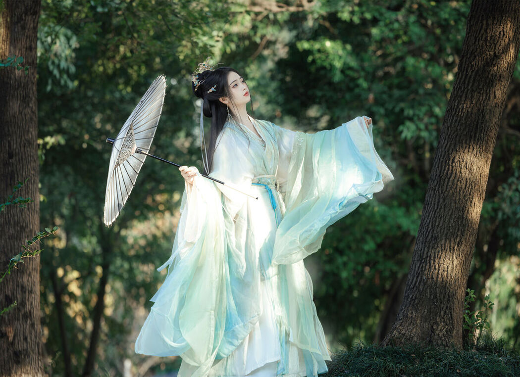 YiTuYu艺图语 Vol.8430 妮咪 (26P)