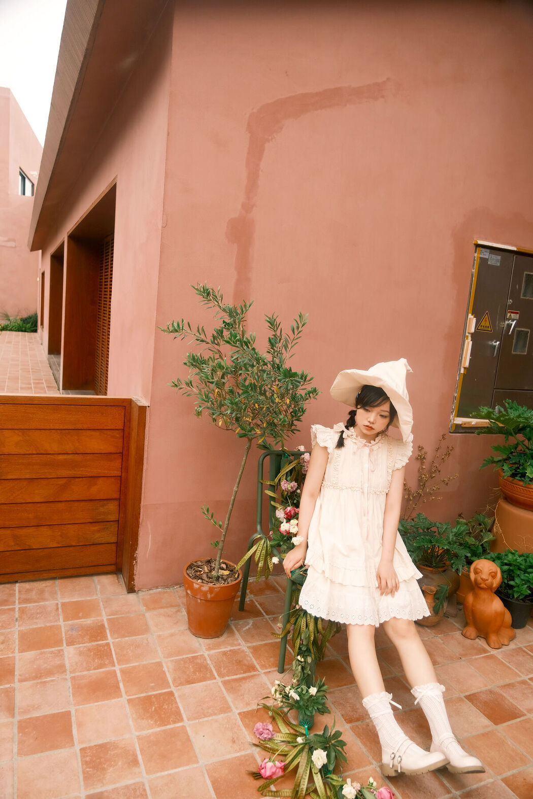 YiTuYu艺图语 Vol.8438 贝贝bu睡觉 (27P)