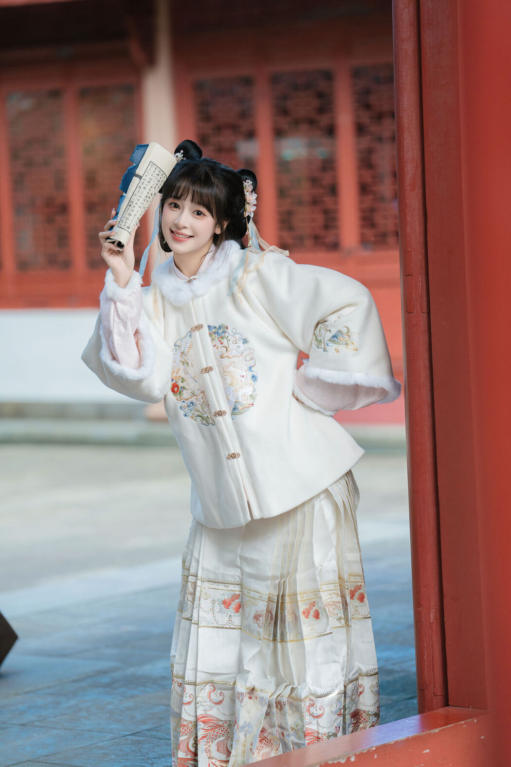 YiTuYu艺图语 Vol.8447 夏芋小年 (24P)