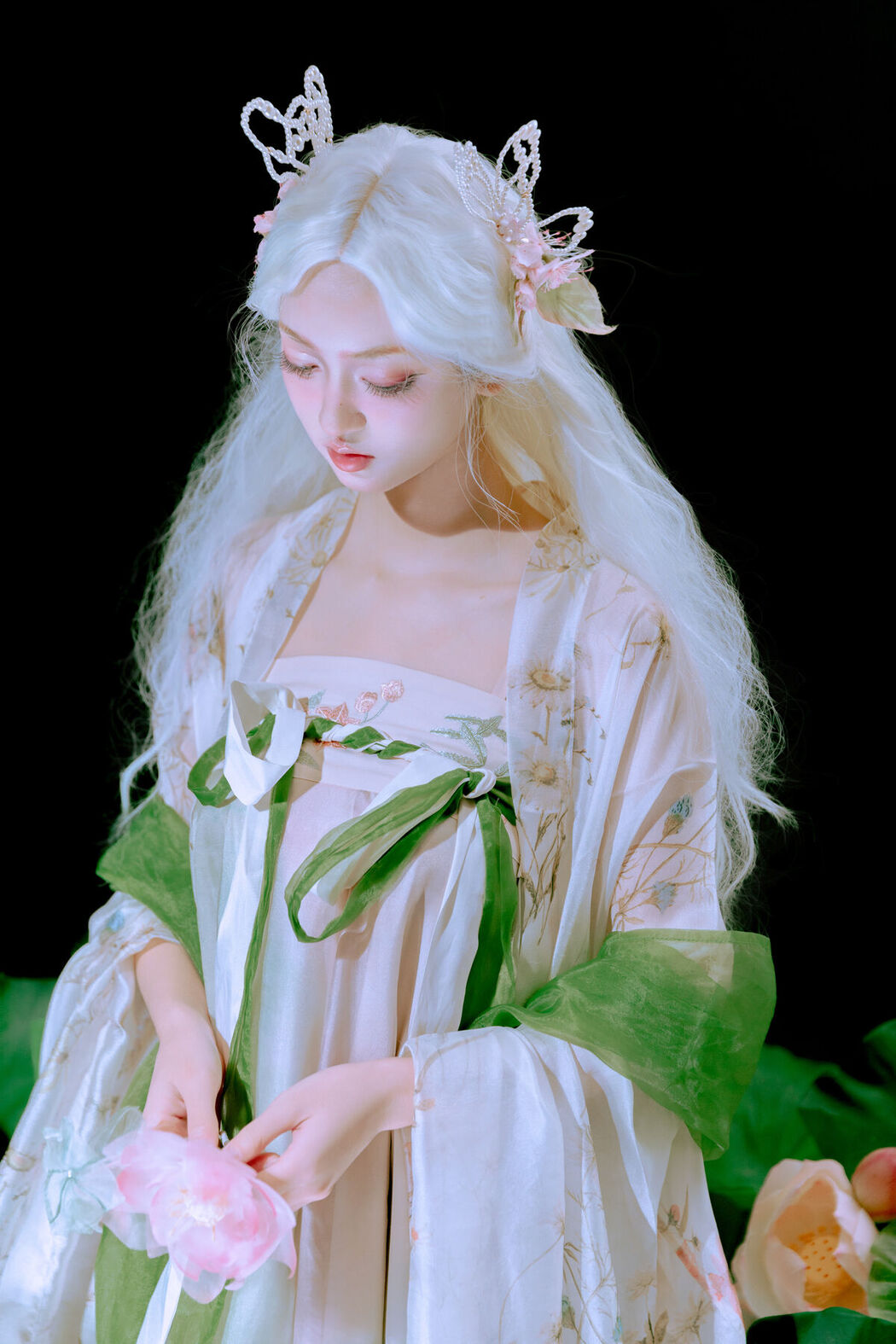 YiTuYu艺图语 Vol.8448 冷酷王爷 (23P)