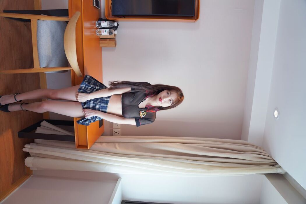 XR Uncensored Lin Xing Lan 林星阑 &#8211; R18 秀人绝密 3万元资料超时长 16K超清特写 Part03 (67P)