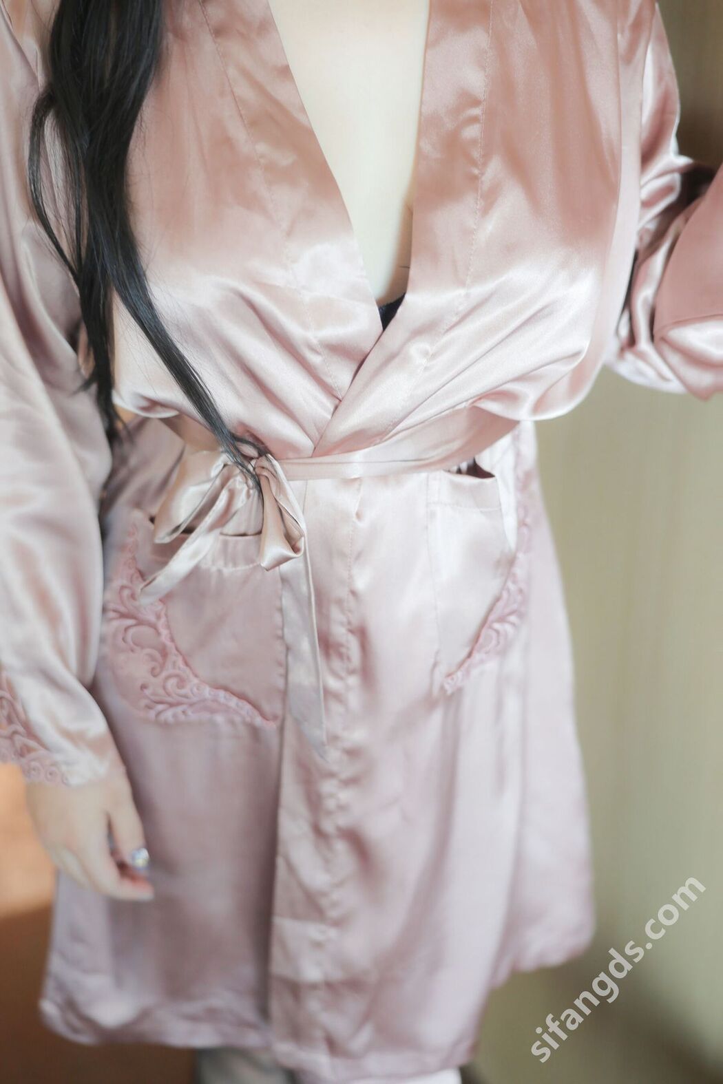 XR Uncensored Bai Jie Bessie 白洁Bessie – R18 秀人网模特 风韵小少妇 (70P – 2V) Cover Photo