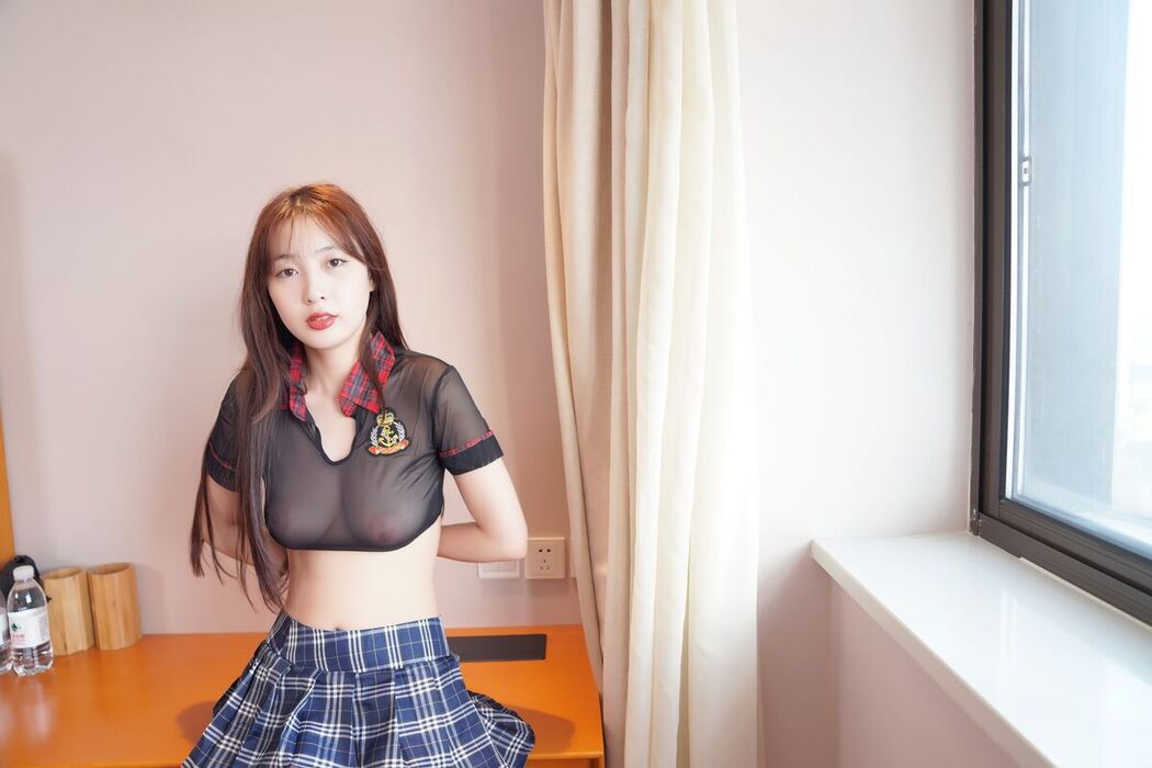 XR Uncensored Lin Xing Lan 林星阑 &#8211; R18 秀人绝密 3万元资料超时长 16K超清特写 Part18 (66P)