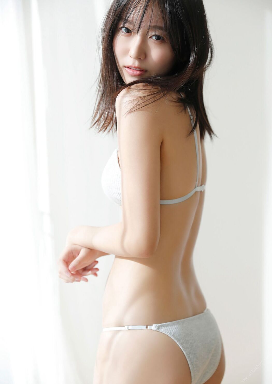 JP Shida Nene 志田音々 – スピ/サン グラビアフォトブック ねねまる日和 (41P)