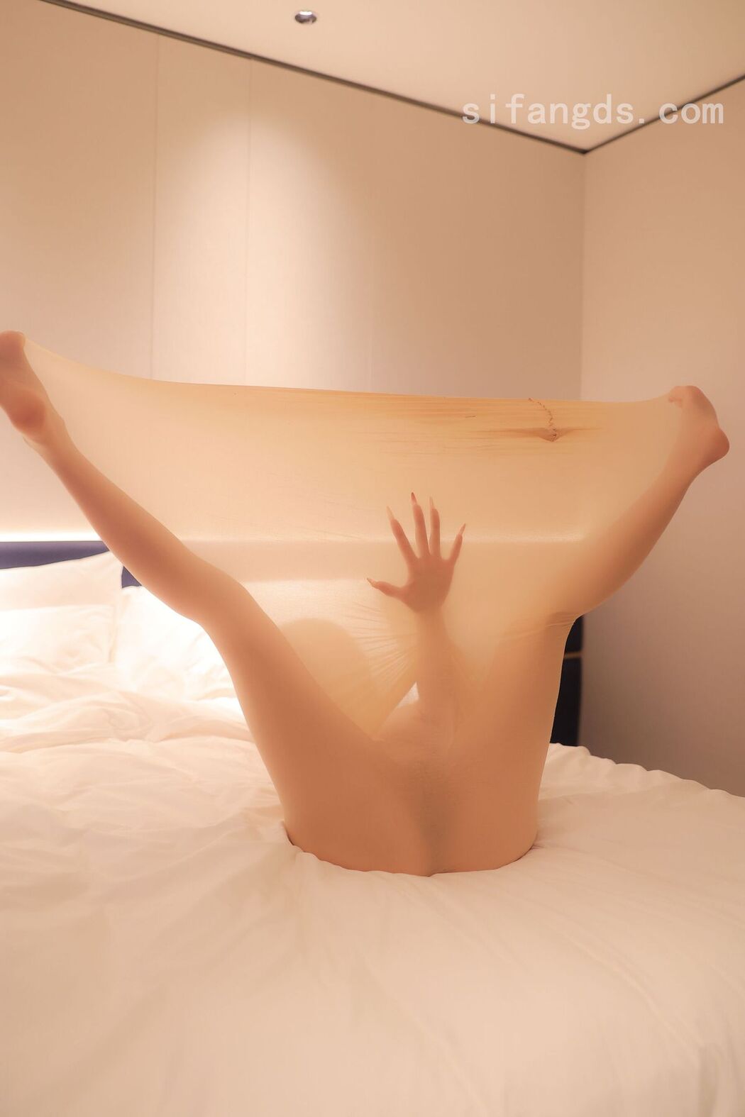 XR Uncensored Candy Tang Tang Candy糖糖 &#8211; R18 秀人网模特 破茧 Part01 (49P &#8211; 3V)