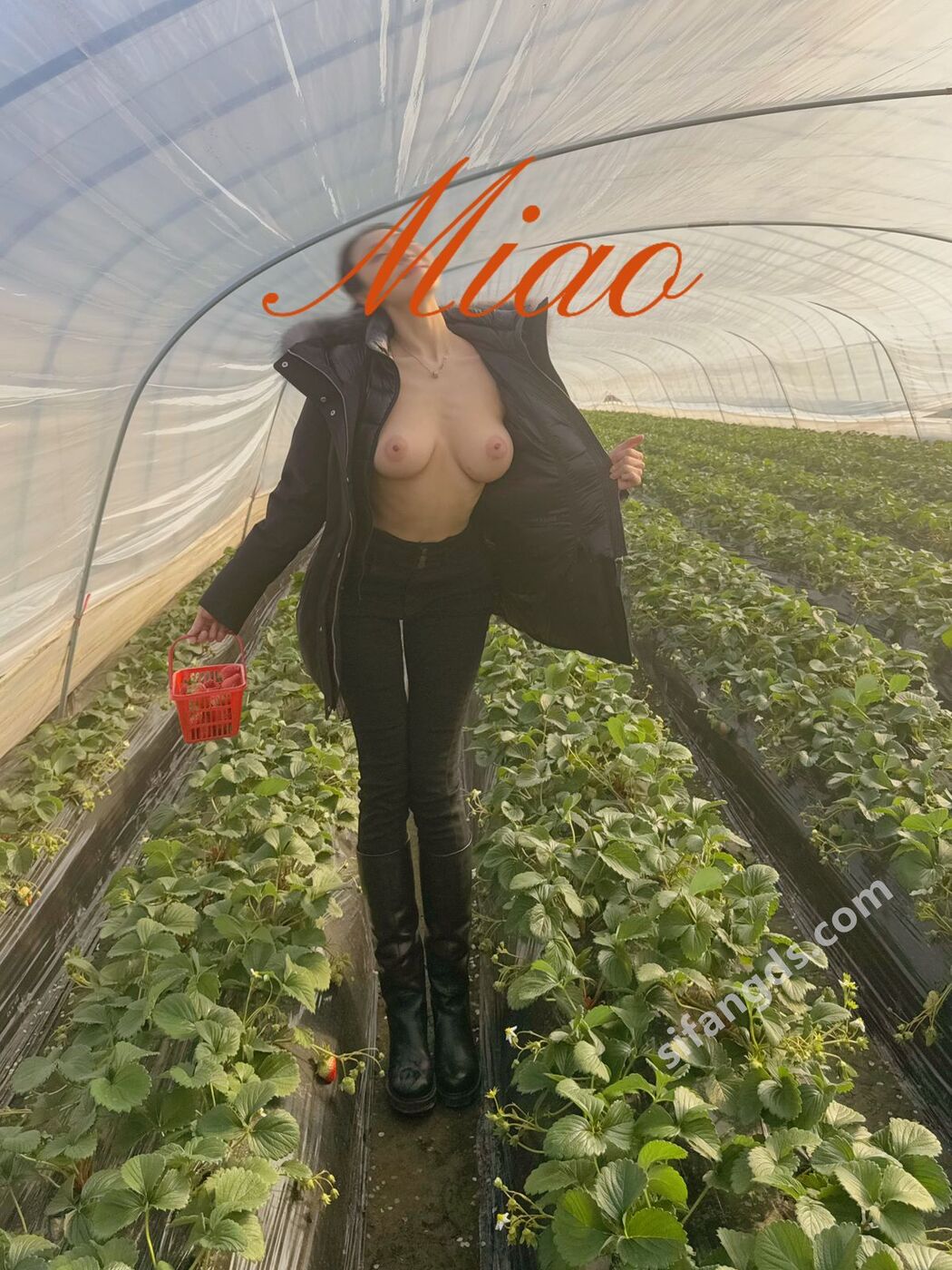 XR Uncensored Qing Miao 清妙 &#8211; R18 秀人网模特 25年新作品 浴室 And 户外 Part02 (53P)