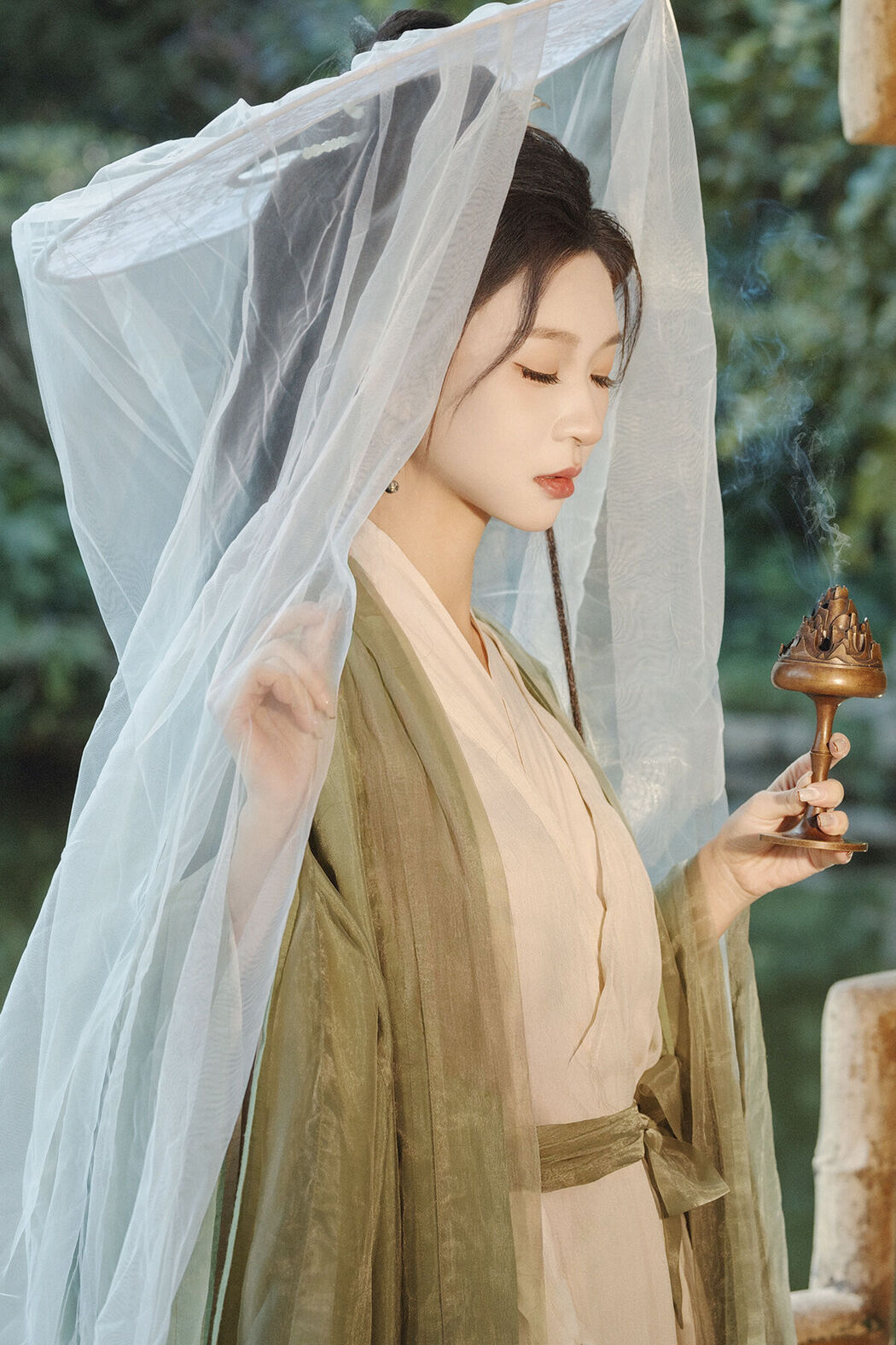 YiTuYu艺图语 Vol.8473 失眠面包蟹 (31P) Cover Photo