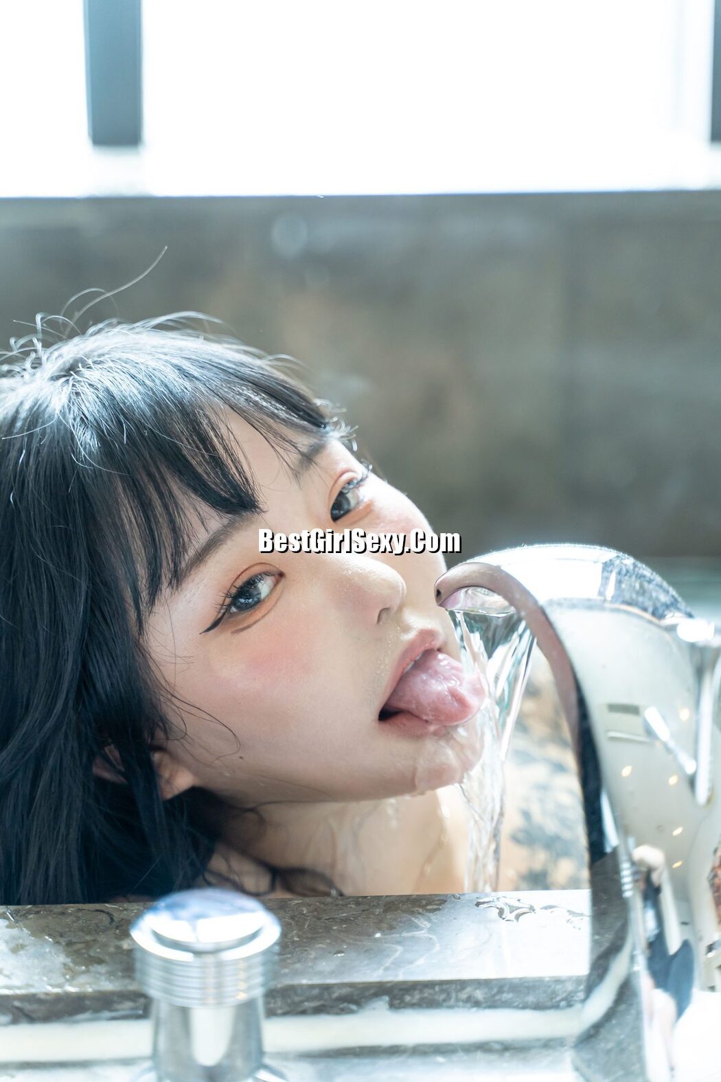 Jeon Bo-Yeon 전보연 &ndash; Nude Leggings