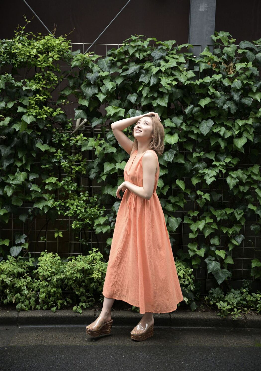 JP Kami Anna 加美杏奈 – 隣の部屋の美脚お姉さん (66P)