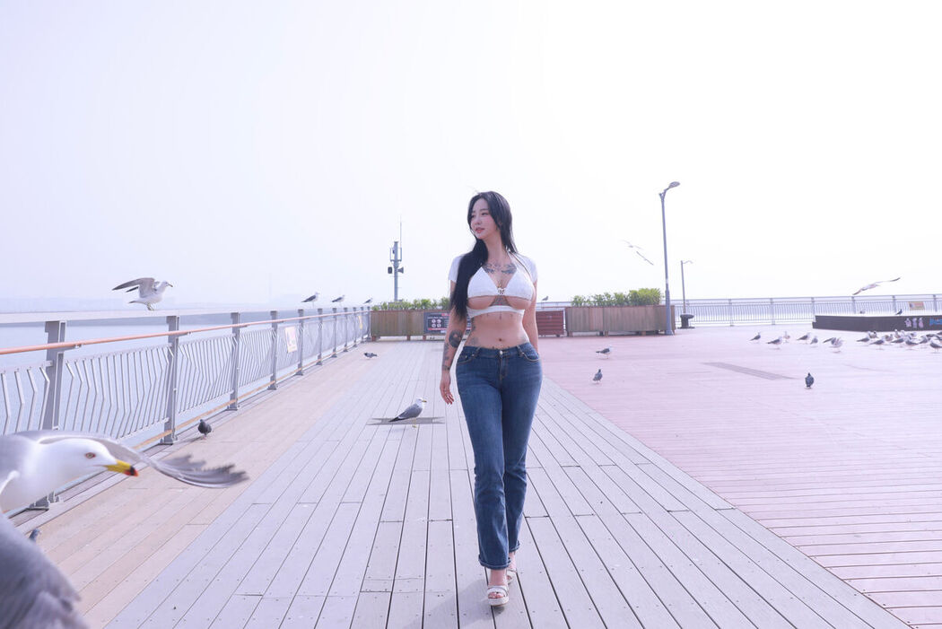 Jeon Bo-Yeon 전보연 – Moo Hot Debut