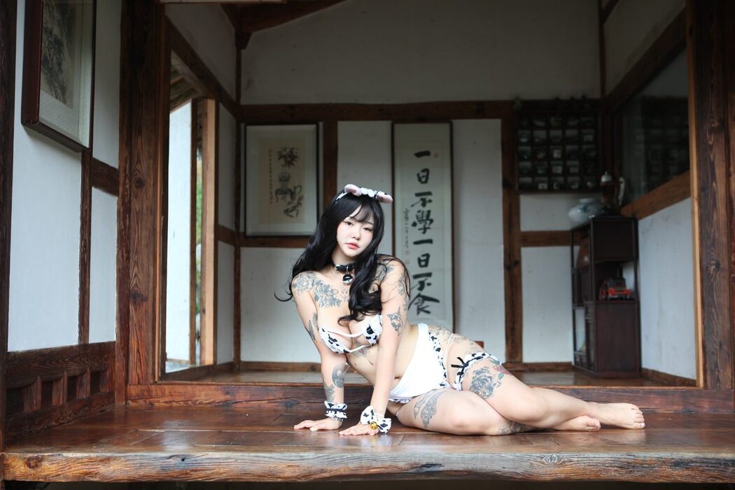 Jeon Bo-Yeon 전보연 – Milk Cow