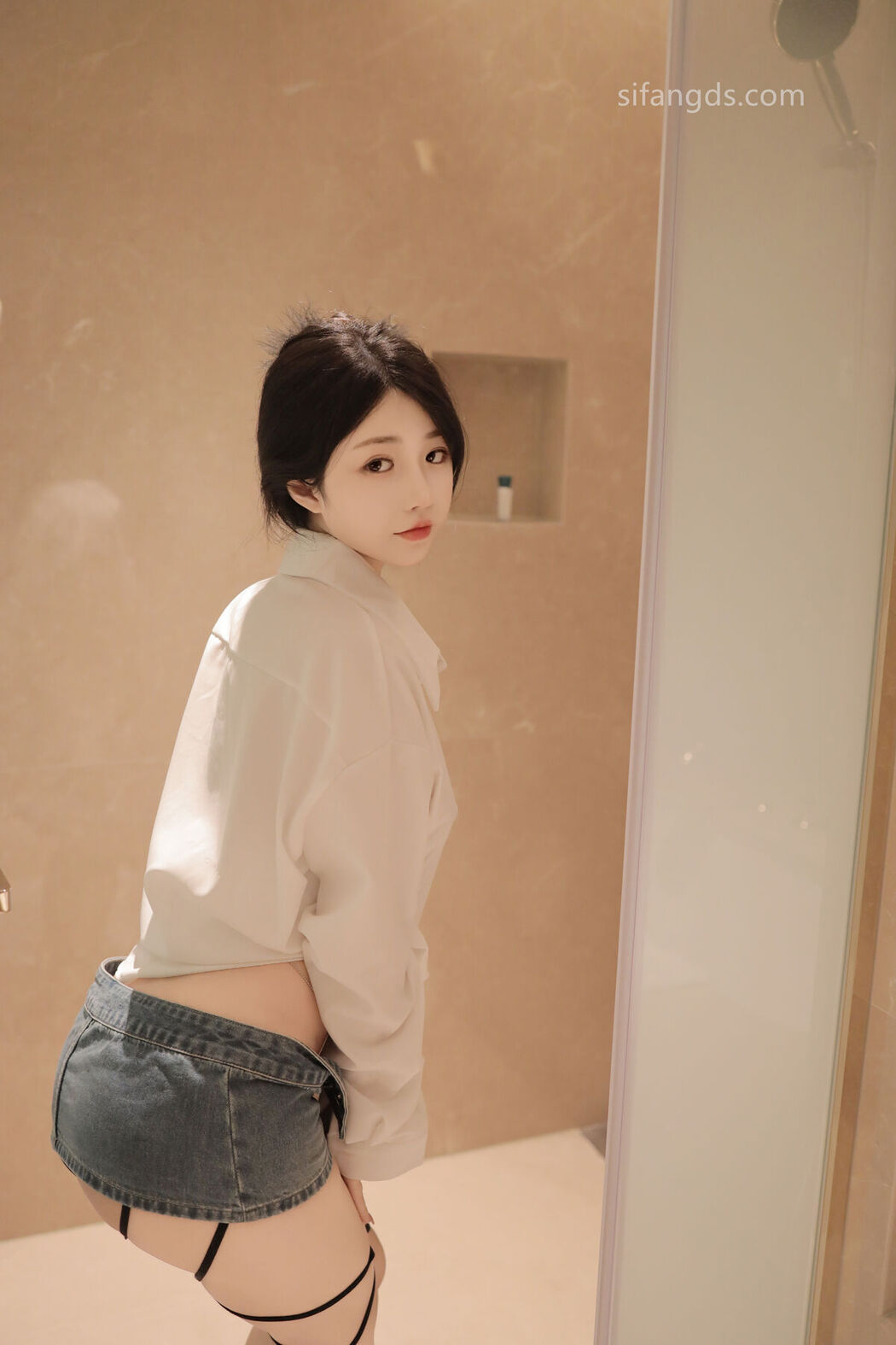 XR Uncensored Chen Xiao Hua 陈小花 &#8211; R18 秀人网模特 浴室中的激情 Part01 (47P &#8211; 8V)