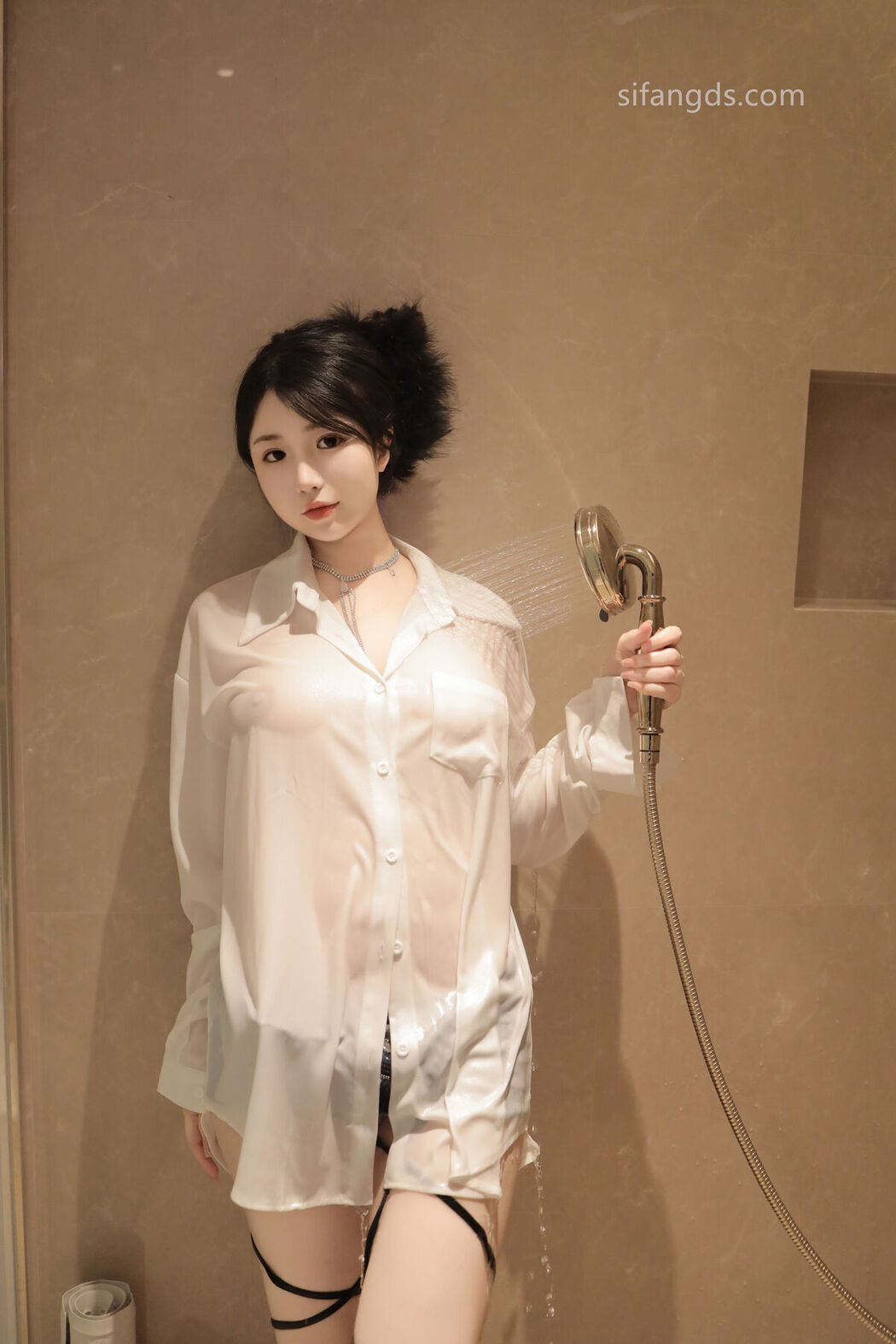 XR Uncensored Chen Xiao Hua 陈小花 &#8211; R18 秀人网模特 浴室中的激情 Part01 (47P &#8211; 8V)