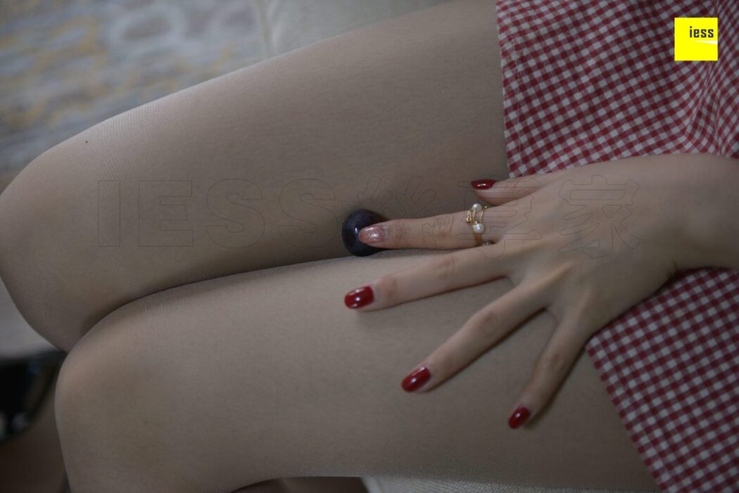 IESS异思趣向 SXJ.408 Qi Qi