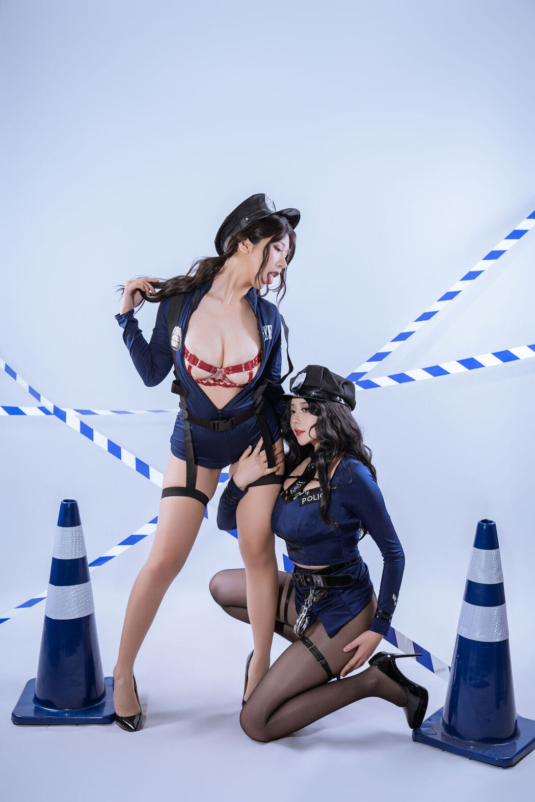 Coser@云溪溪 Yunx1x1 &#8211; 奶桃桃x奈汐酱nice 限制区 (73P)