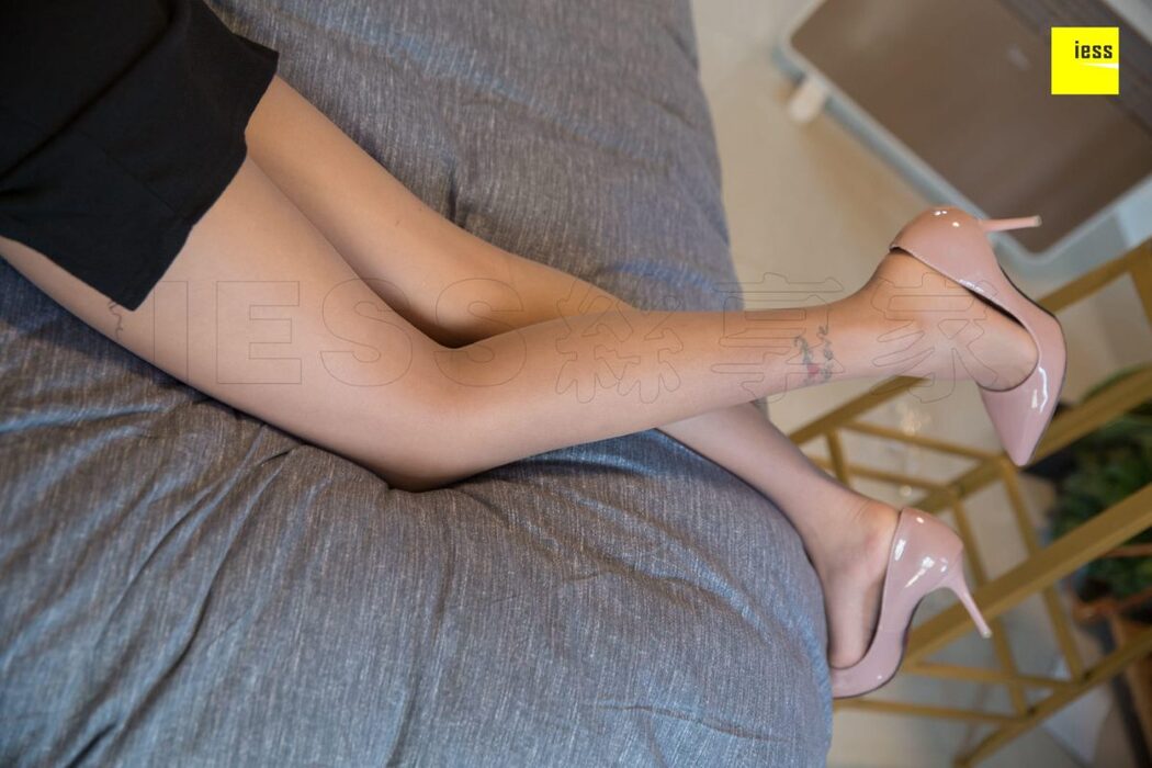 IESS异思趣向 SXJ.407 Xiao Han