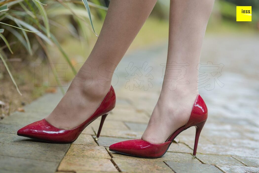 IESS异思趣向 SXJ.410 Yun Zhi