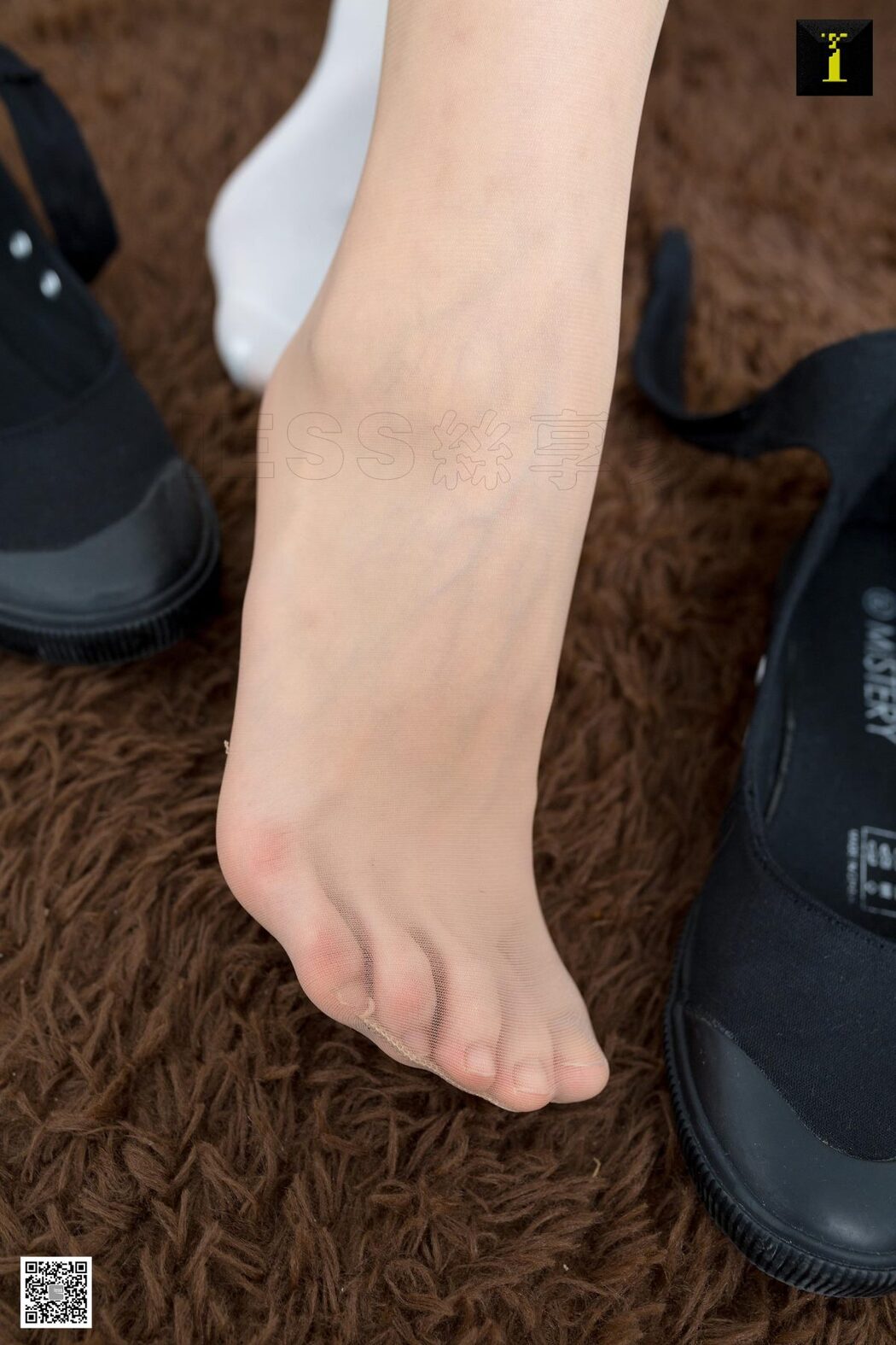 IESS异思趣向 No.535 Yu Zi