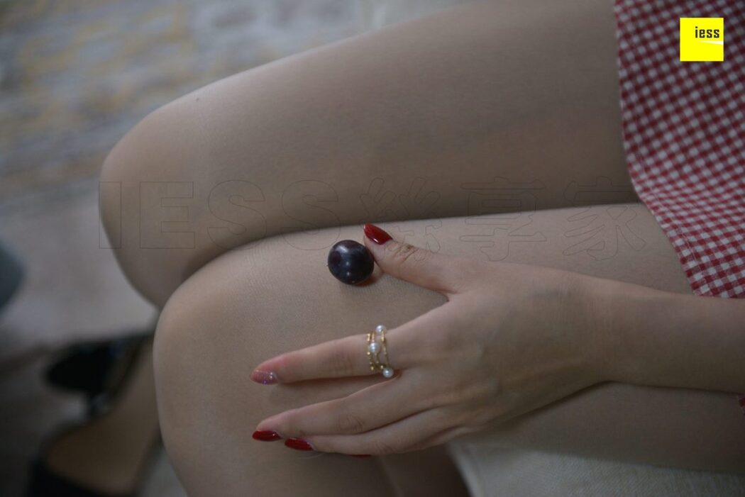 IESS异思趣向 SXJ.408 Qi Qi