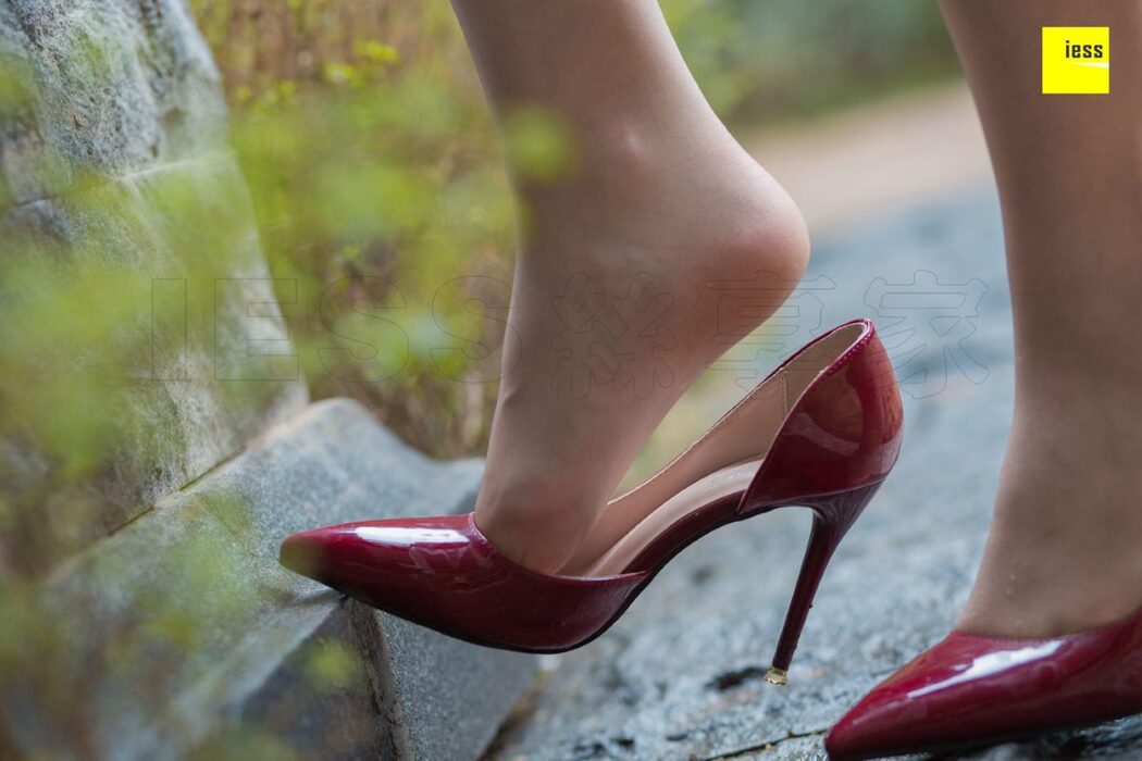 IESS异思趣向 SXJ.410 Yun Zhi