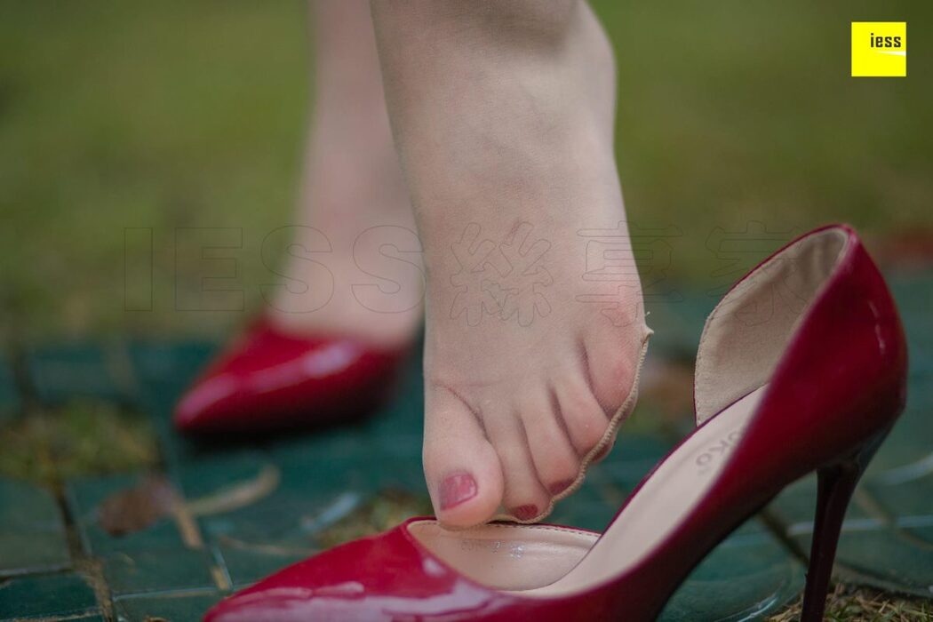 IESS异思趣向 SXJ.410 Yun Zhi