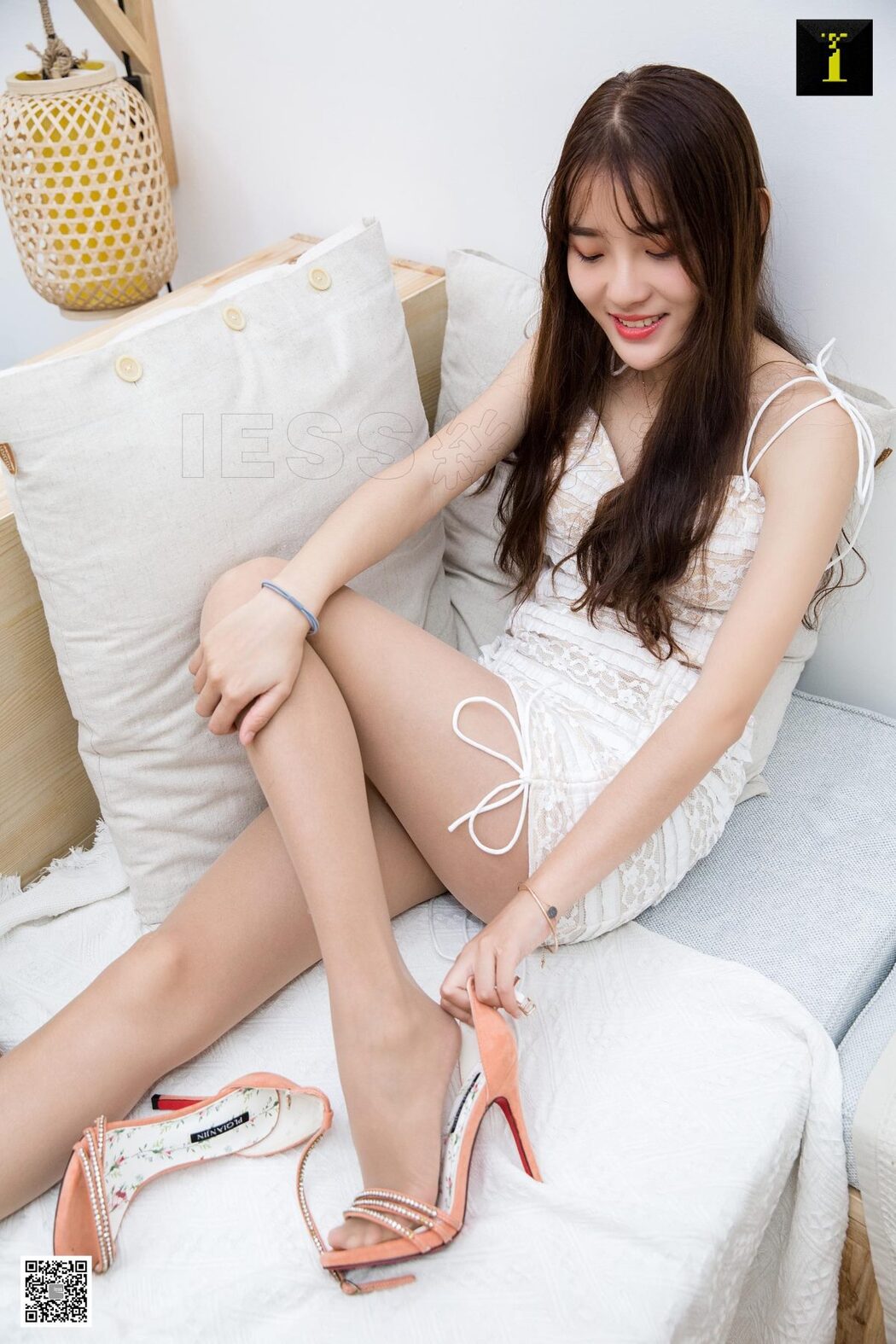 IESS异思趣向 No.536 Wan Ping