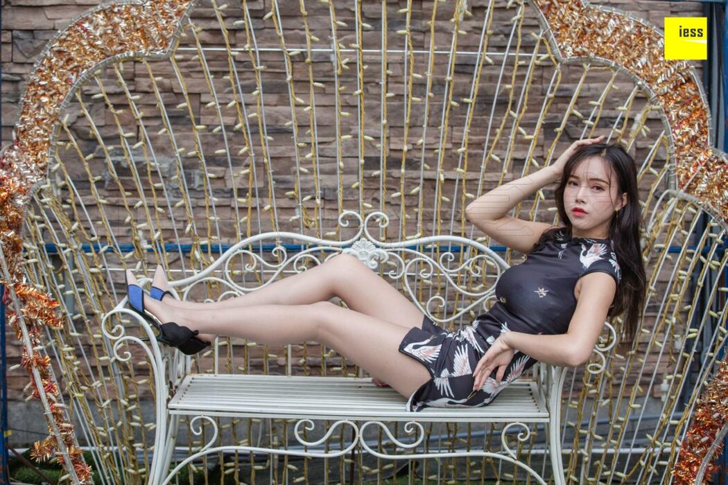 IESS异思趣向 SXJ.411 Xiao Yu