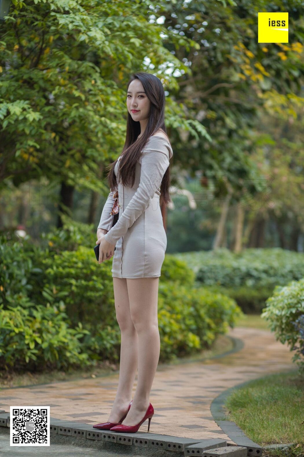 IESS异思趣向 SXJ.410 Yun Zhi