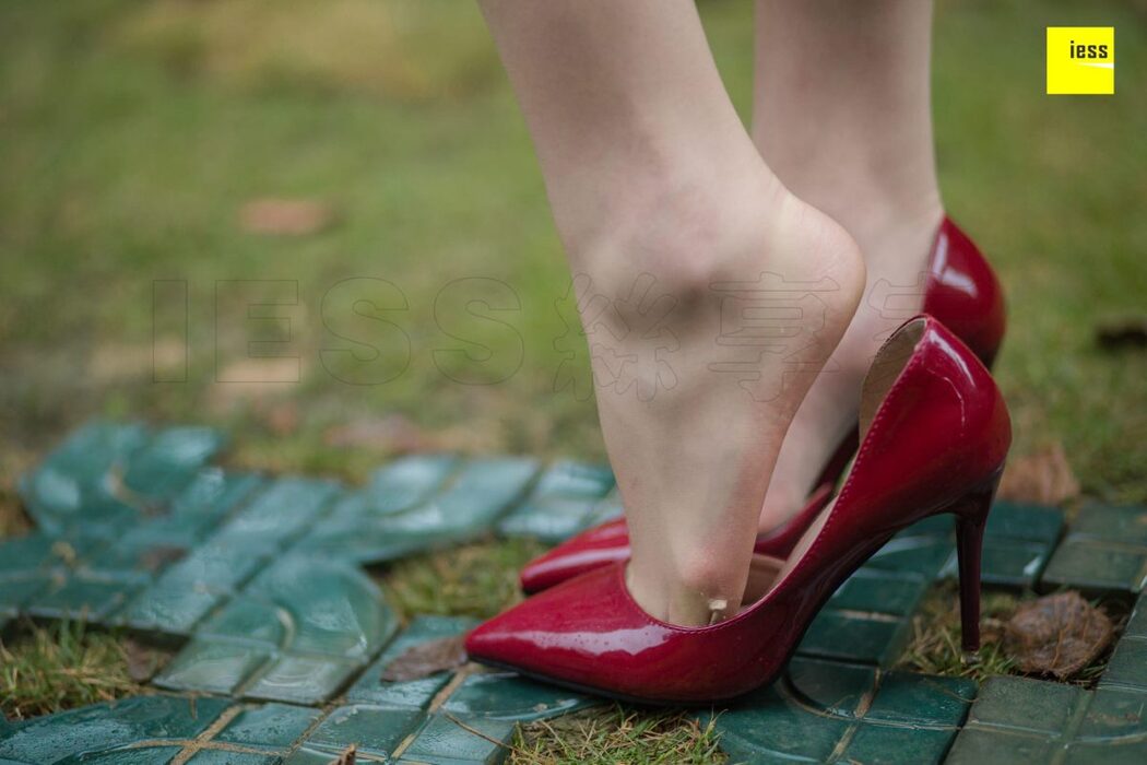 IESS异思趣向 SXJ.410 Yun Zhi