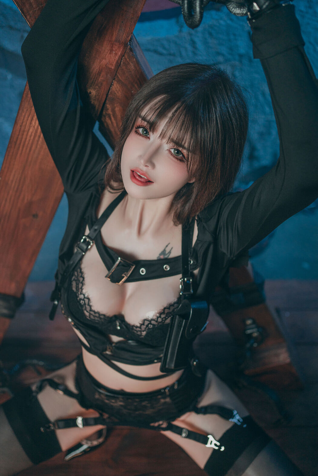Coser@鹿八岁 &#8211; 特工的堕落 后篇 Part02 (56P)