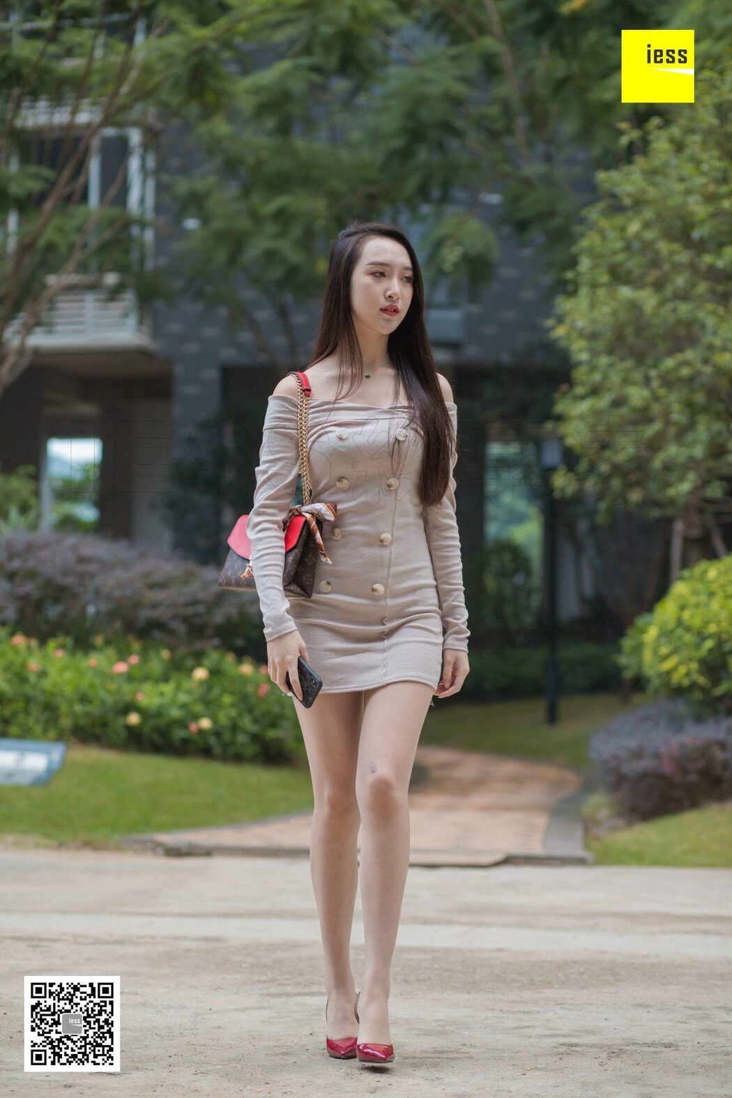 IESS异思趣向 SXJ.410 Yun Zhi