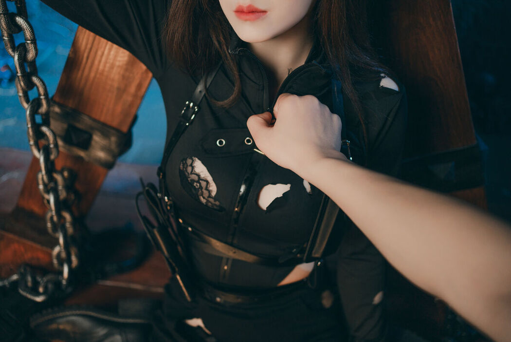 Coser@鹿八岁 &#8211; 特工的堕落 后篇 Part01 (56P &#8211; 1V)