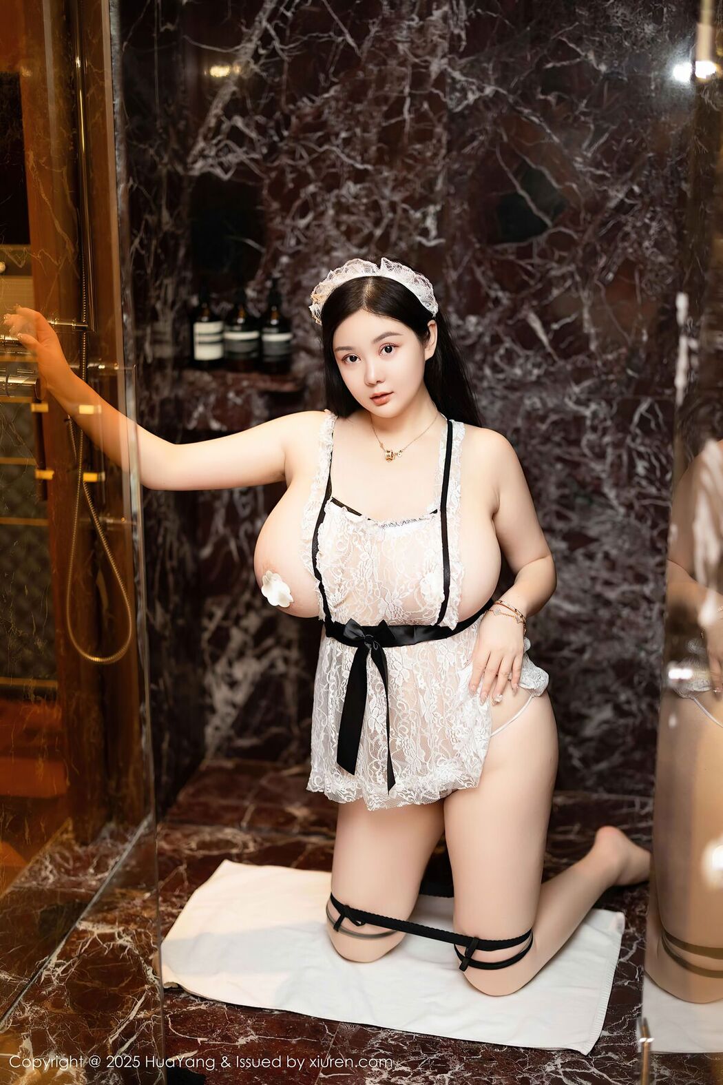 HuaYang花漾Show Vol.638 Yi Yang Silvia (55P)