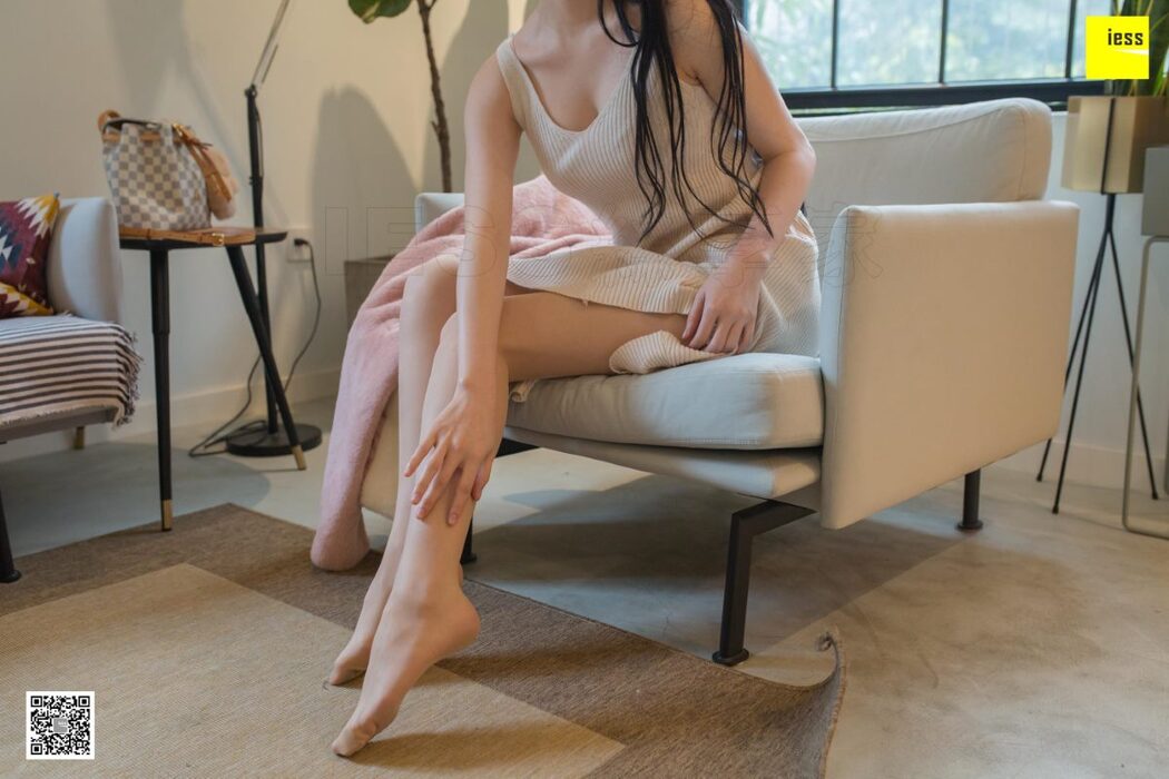 IESS异思趣向 SXJ.420 Miao Jie