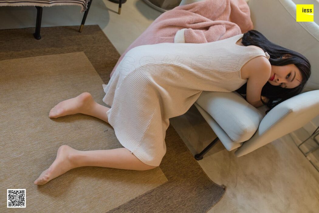 IESS异思趣向 SXJ.420 Miao Jie