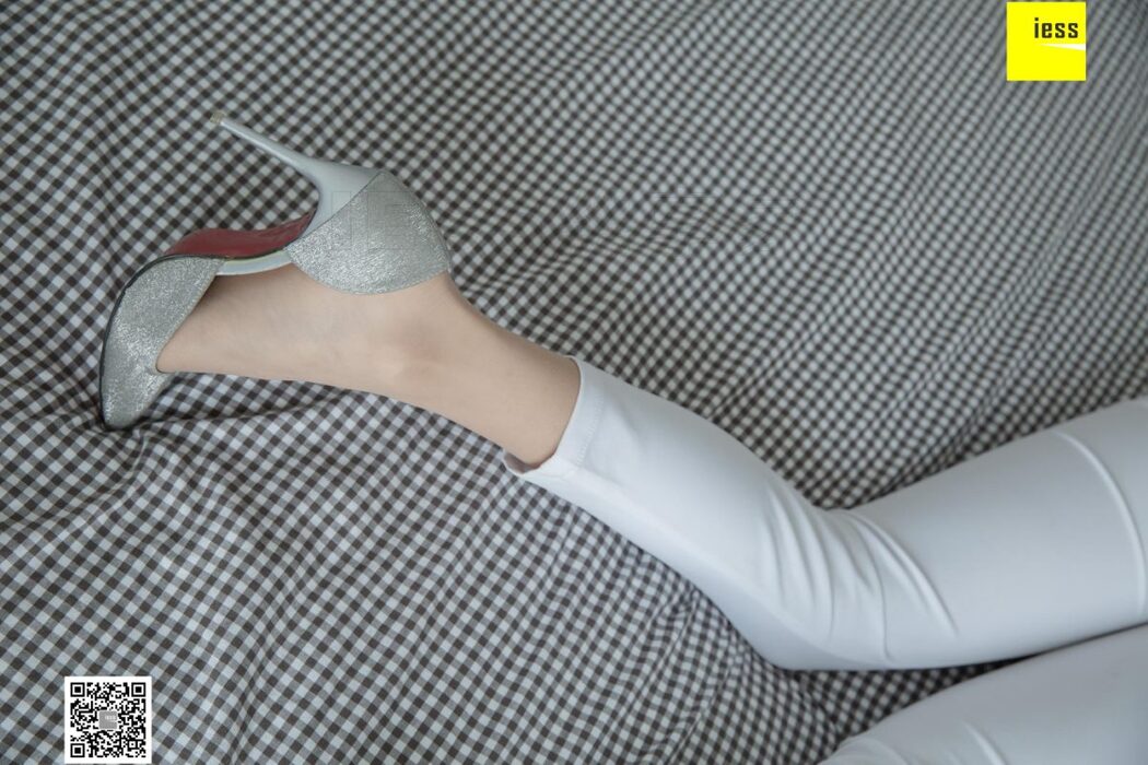 IESS异思趣向 SXJ.438 Xiao Yu