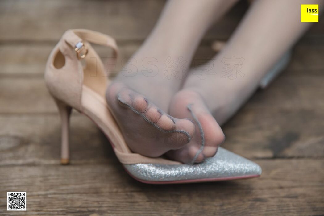 IESS异思趣向 SXJ.435 Qi Qi