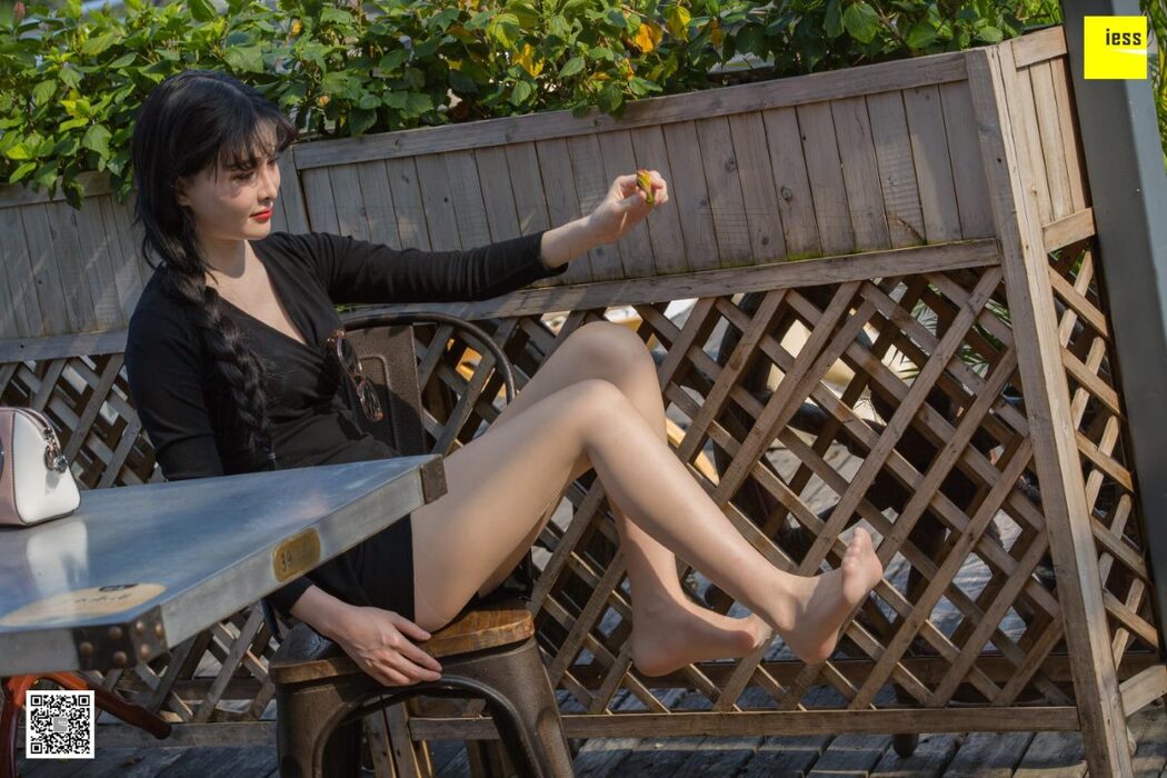 IESS异思趣向 SXJ.445 Miao Jie