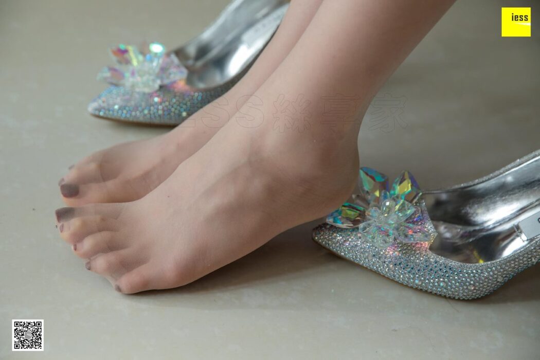 IESS异思趣向 SXJ.423 Jiu Mei