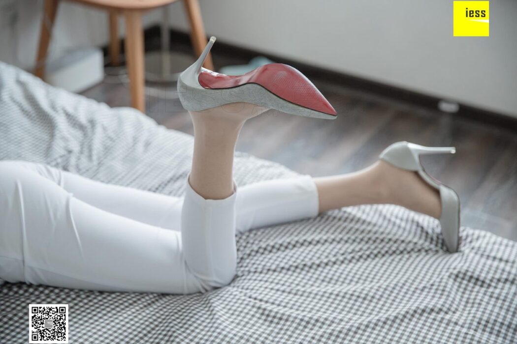 IESS异思趣向 SXJ.438 Xiao Yu