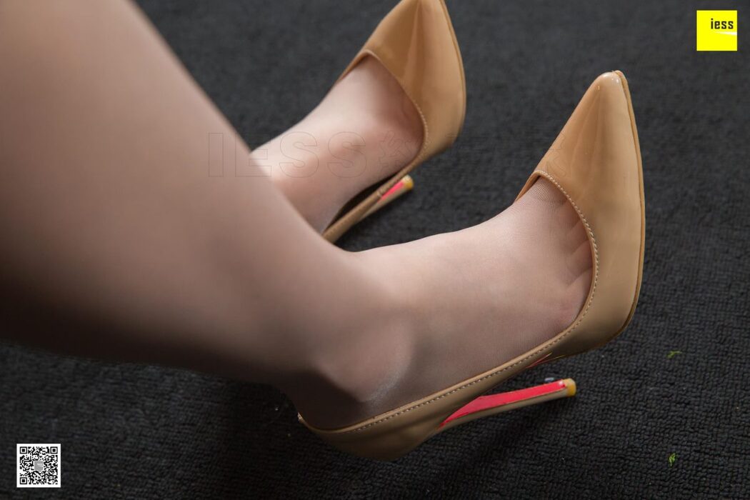 IESS异思趣向 SXJ.452 Yun Zhi